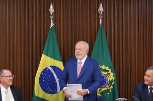 Lula em primeira reunião com ministros (Foto: José Cruz/Agência Brasil)