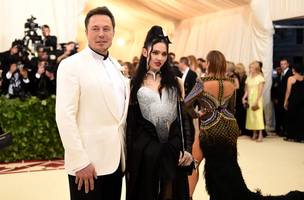 Elon Musk e Grimes no Met Gala 2018 (Foto: Jason Kempin/Getty Images North America/Getty Images via AFP/Arquivo)