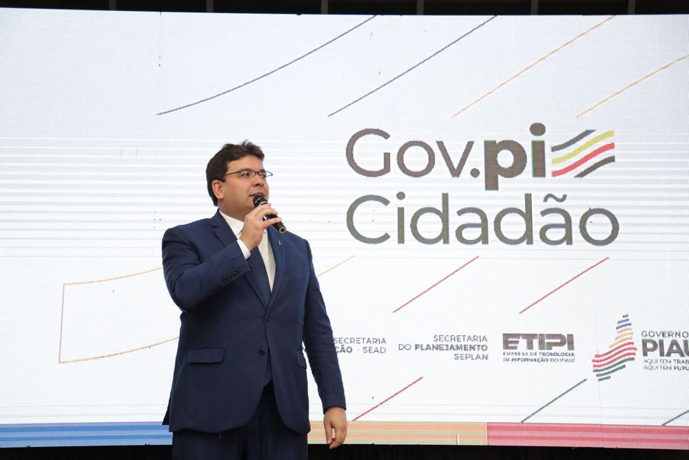 Governador Rafael Fonteles durante lançamento da Plataforma Gov.pi Cidadão