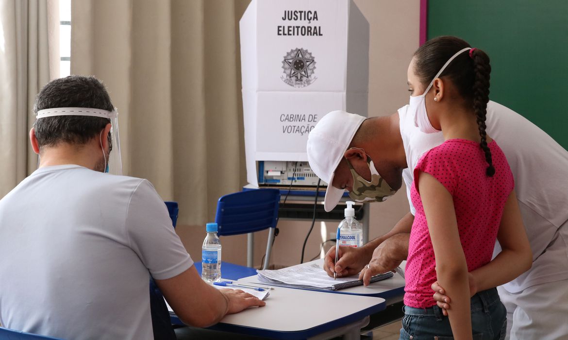 Segundo turno das eleições registra 374 ocorrências, diz ministério