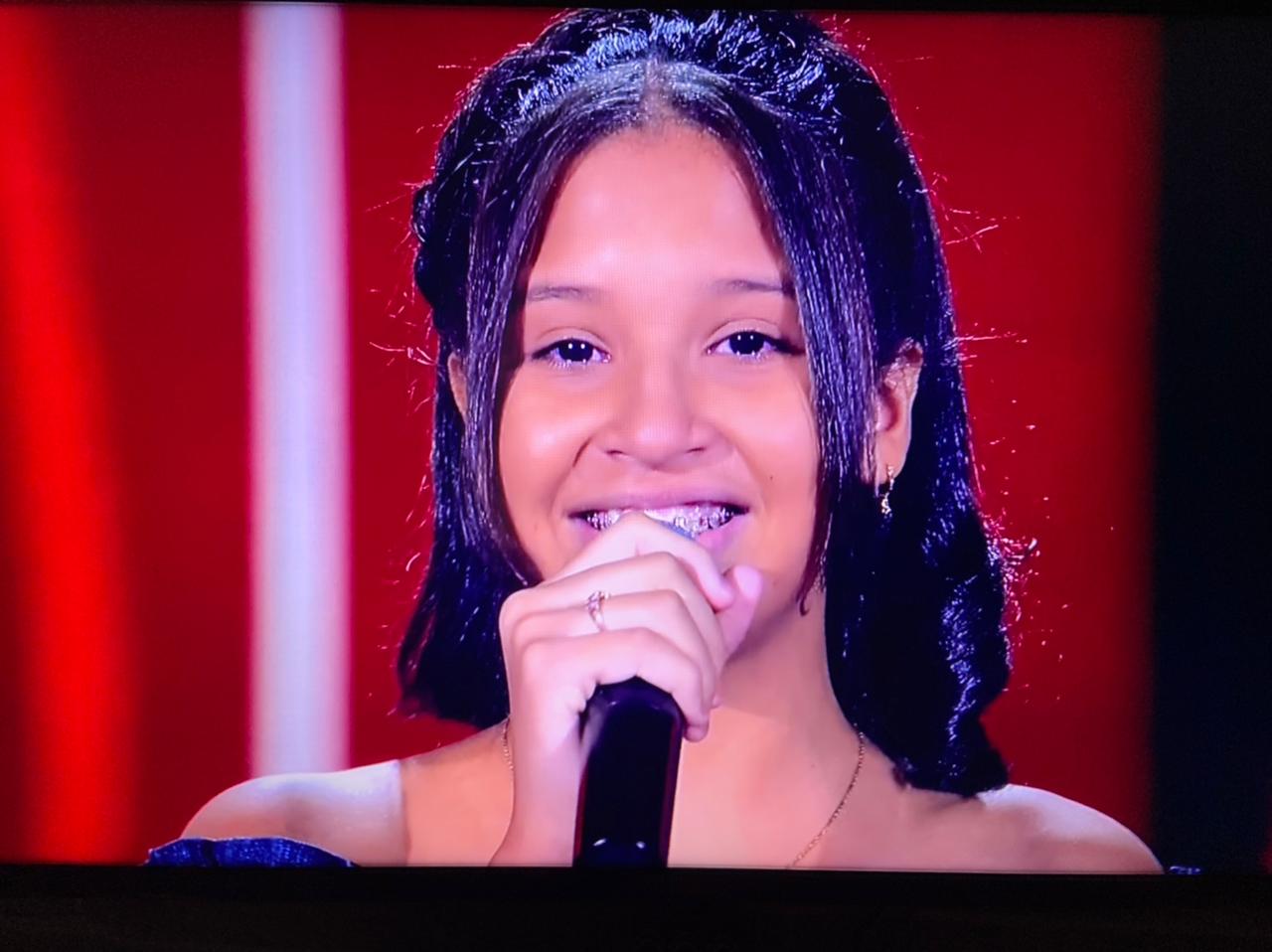 Piauiense Isa Luz encanta jurados e é classificada no The Voice Kids da TV Globo