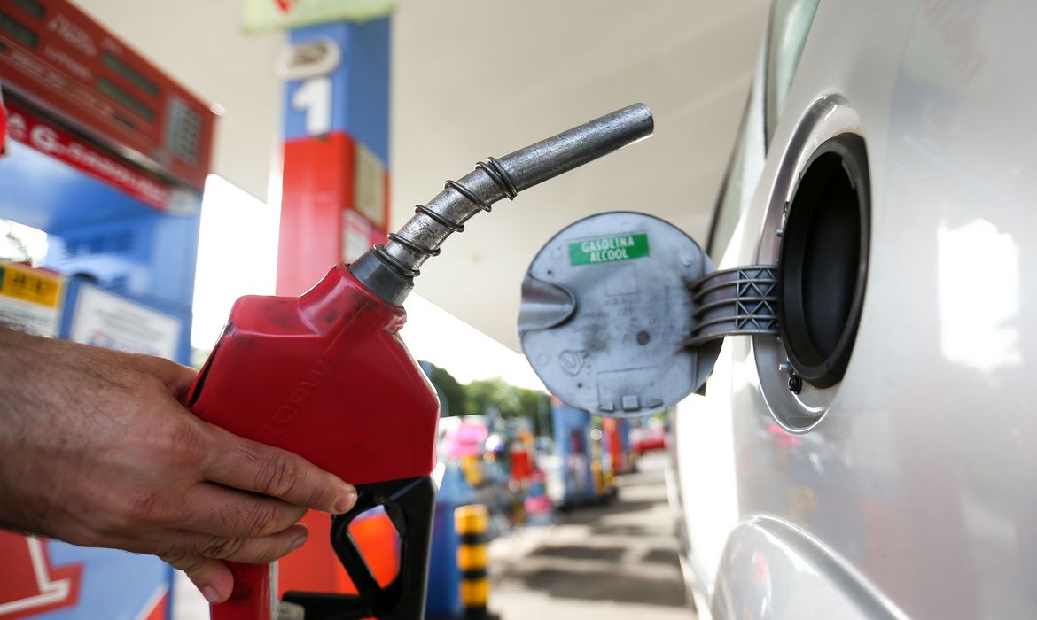 Em Teresina, postos irão vender o litro da gasolina a R$ 3,50 no dia 14 de outubro; veja quais