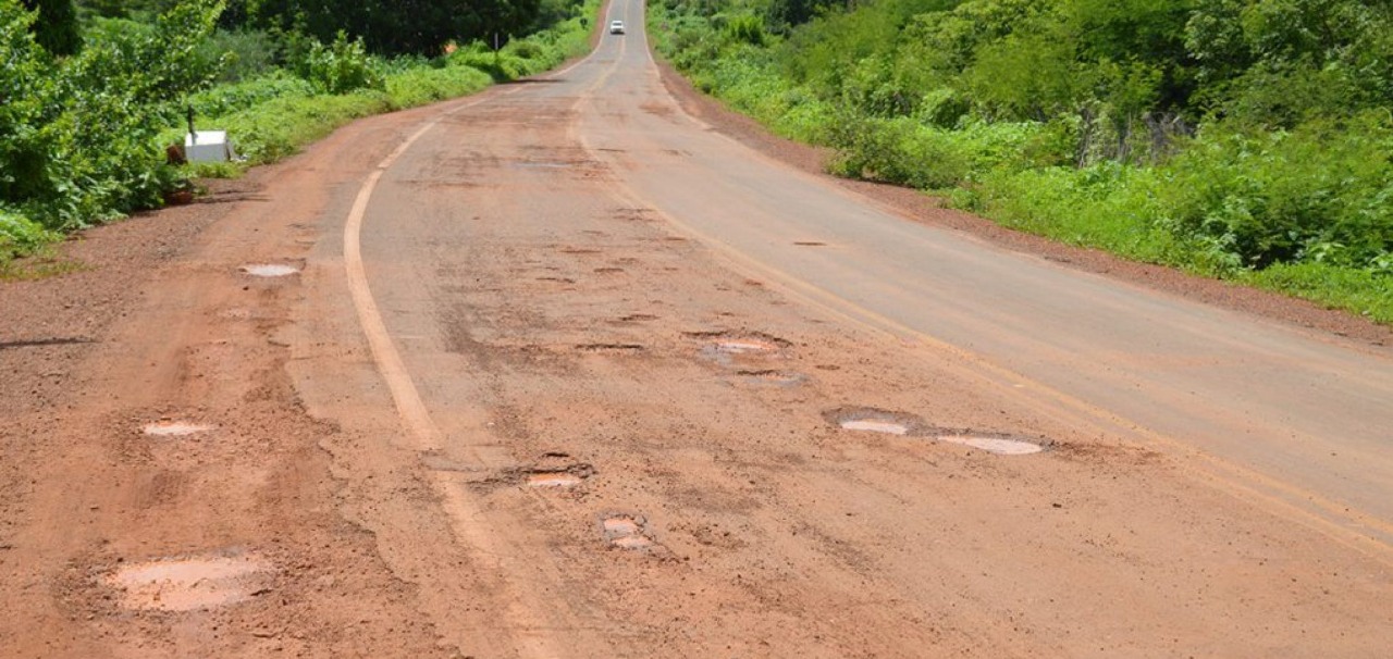 Estradas ruins aumentam valor de frete e causam gastos a mais de R$ 117 milhões em combustíveis