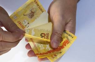 Homens brasileiros fazem caixa 2 para gastar com amantes (Foto: Imagem ilustrativa)