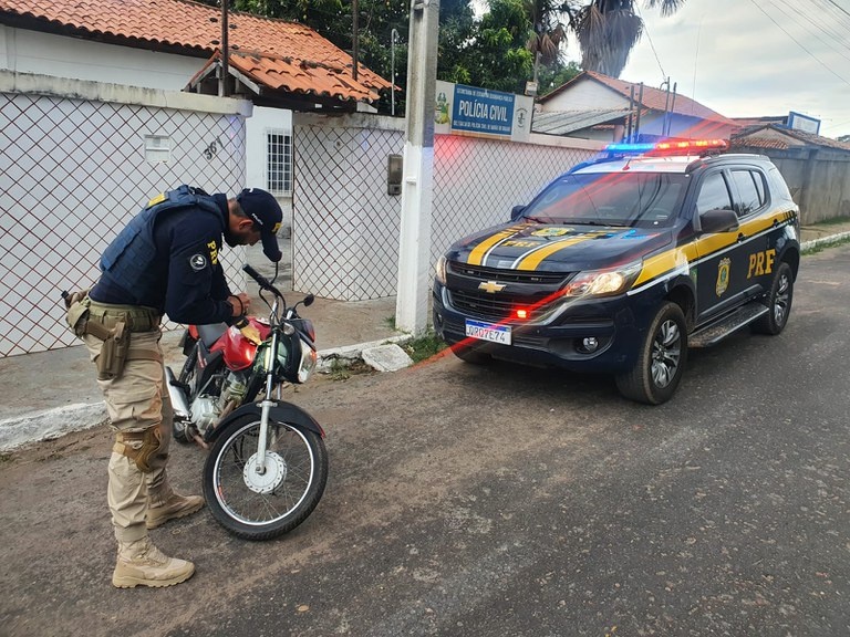 Mulher é presa por conduzir motocicleta adulterada na BR-230