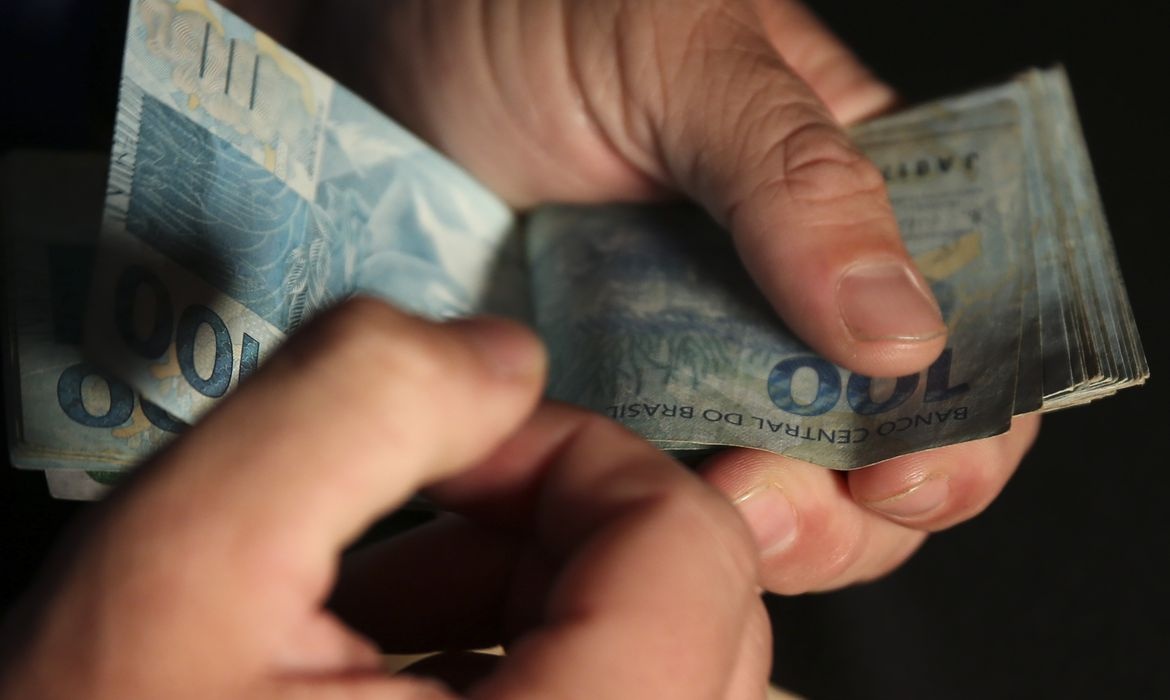 Pagamentos de servidores é antecipado