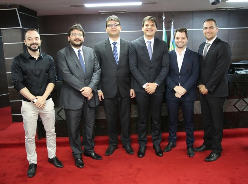 Rafael Fonteles na posse de Washington Bandeira no TRT PIaui. Chico Lucas, que pode ir para a Secretaria de Governo, está entre os dois