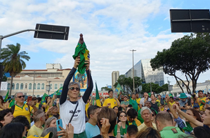 Atriz Cássia Kis (Foto: Reprodução/Twitter/@sasaritacoelho)