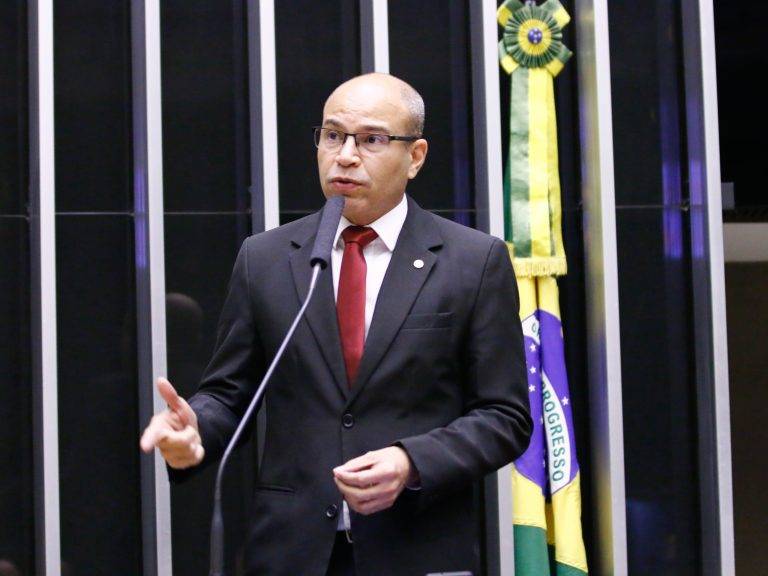 Comiss o Aprova Aumento De Pena Para Quem Fotografar Cenas De Nudez Ou 