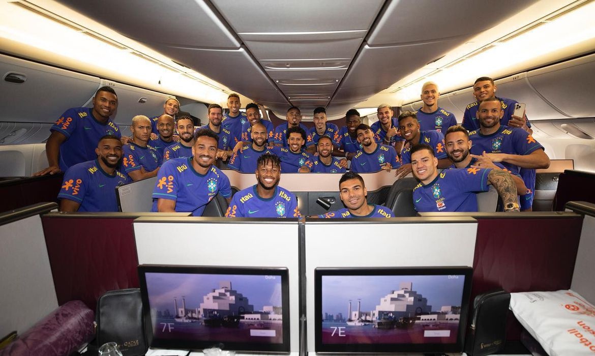 Eles devem chegar ao Catar por volta das 17h15 e ficarão hospedados no Westin Doha Hotel & Spa.