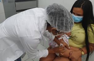 FMS inicia vacinação contra Covid para crianças de 6 meses e menos de 3 anos com comorbidades (Foto: Portal AZ)