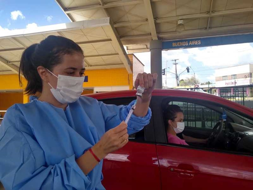 FMS reabre mais dois pontos de drive thru para vacinação contra covid