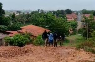 Homem preso na Pedra Mole (Foto: Foto Divulgação)