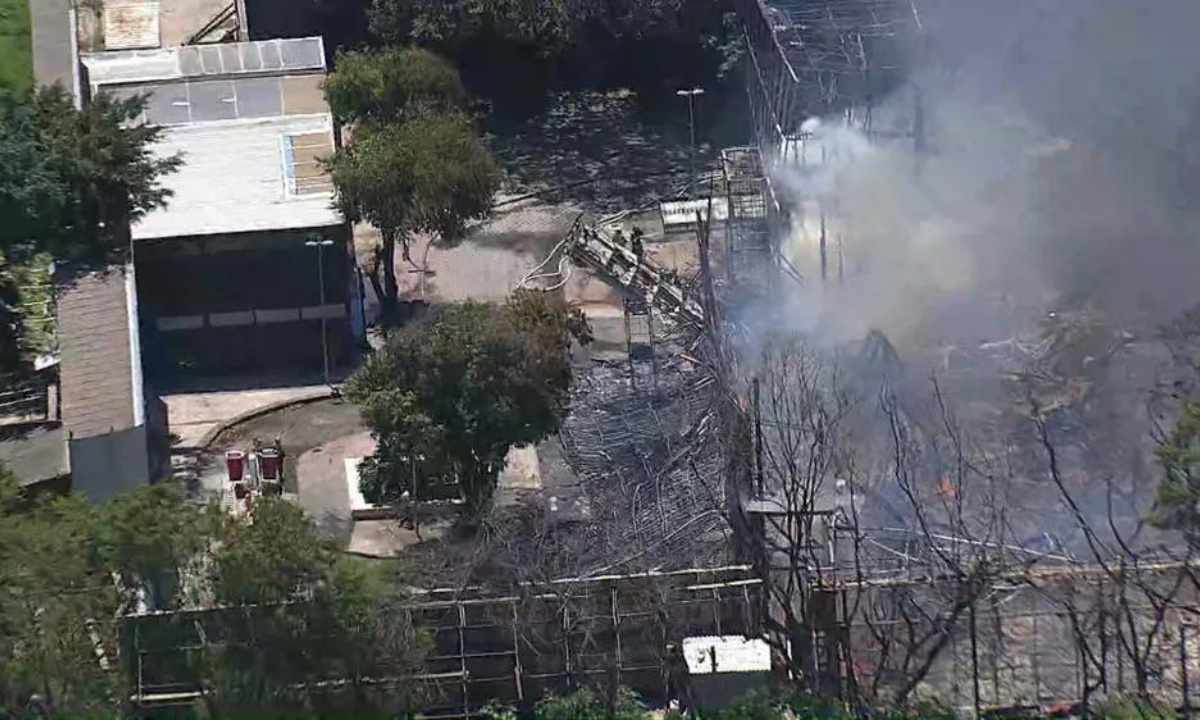 Incêndio atingiu cenários da novela Todas as flores