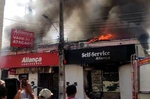 Incêndio no Centro de Teresina (Foto: Reprodução/redes sociais)