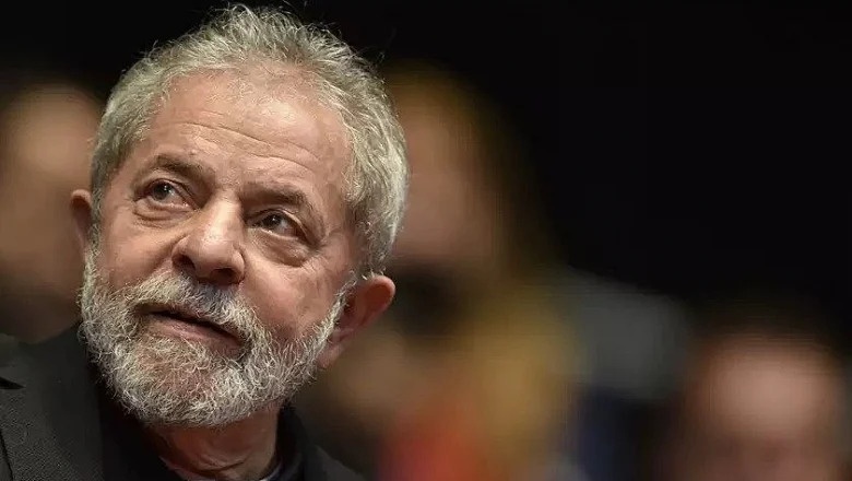 Lula faz procedimento cirúrgico para retirar lesão na laringe