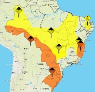 Mapa de alerta metereológico, o Piauí aparece em amarelo