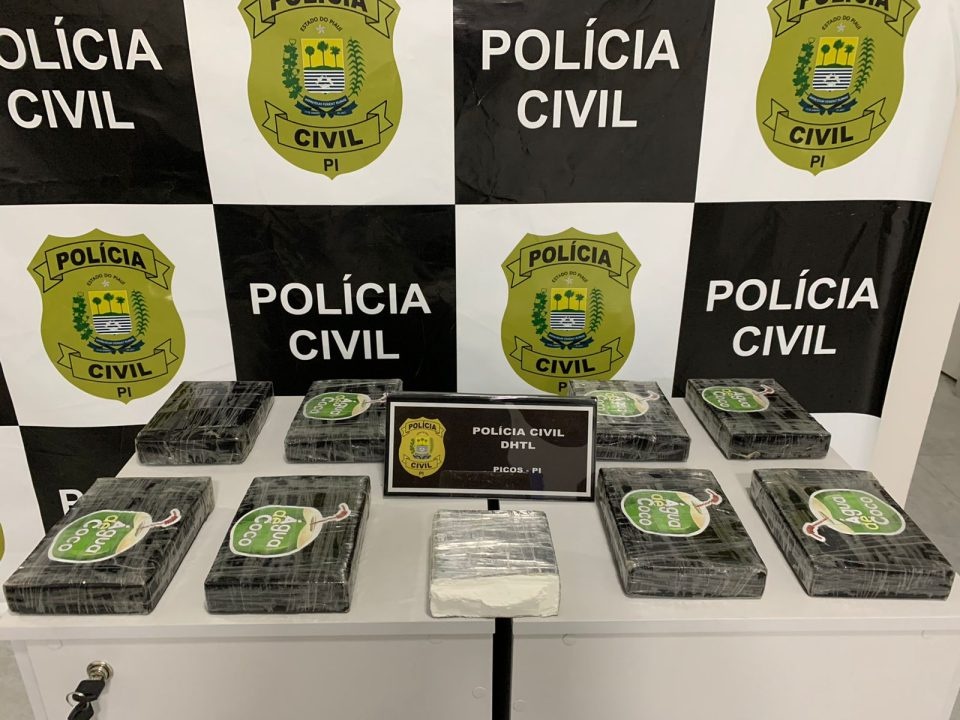 Oito tabletes de cocaína estavam no local onde o corpo foi encontrado