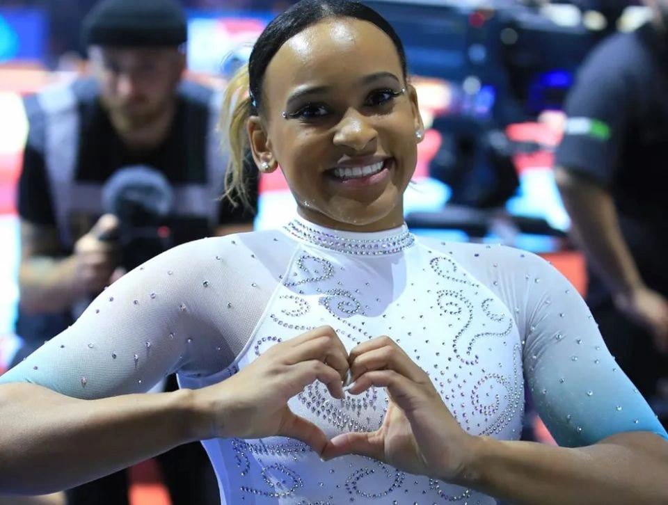 Rebeca Andrade é campeã no Mundial de Ginástica Rítmica de Liverpool
