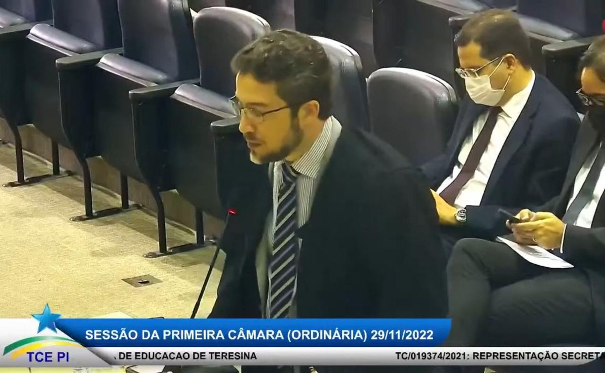 TCE arquiva processo sobre aquisição de livros pela Semec