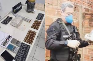 Além das drogas, a polícia apreendeu também 3 balanças de precisão (Foto: Divulgação)