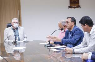 As obras foram discutidas em reunião entre o prefeito Doutor Pessoa e o reitor da UFPI, professor-doutor, Gildásio Guedes (Foto: Divulgação)