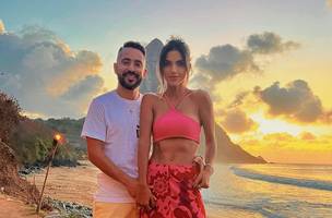 Everton Ribeiro e a Esposa Marília Nery (Foto: Reprodução/instagram)