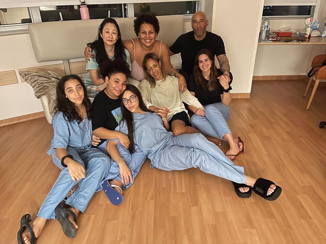 Família de Pelé se reúne no hospital onde ele está internado