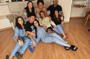 Família de Pelé se reúne no hospital onde ele está internado (Foto: Reprodução/instagram)