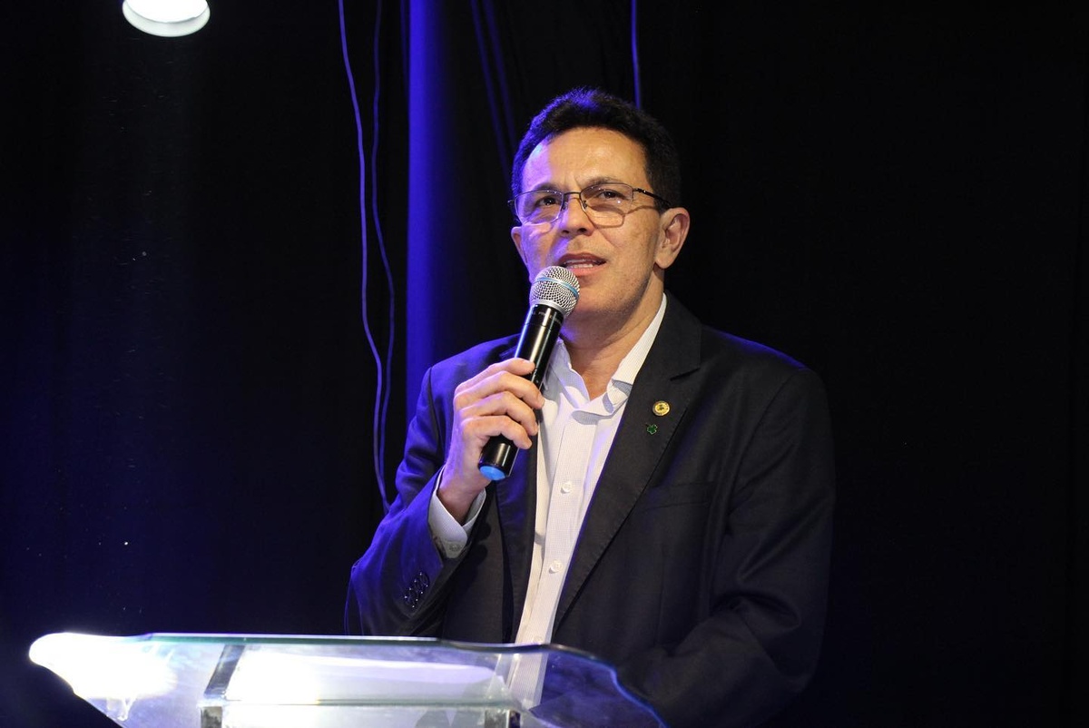 José Santana - ele queria ir pro TCE agora. Mas ganhou a garantia de ser apoiado para deputado federal em 2026