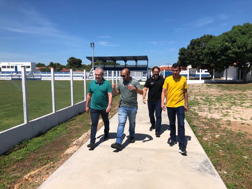 JVC e os vereadores Samuel Silva e Joel Neves