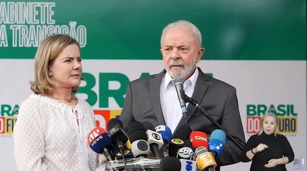 Lula fala sobre ministérios