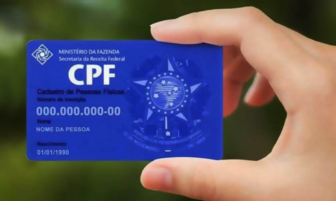 O CPF deverá constar nos cadastros e documentos de órgãos públicos