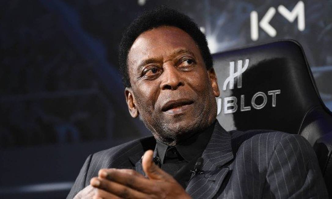 Pelé tem melhora progressiva do estado geral, diz boletim médico