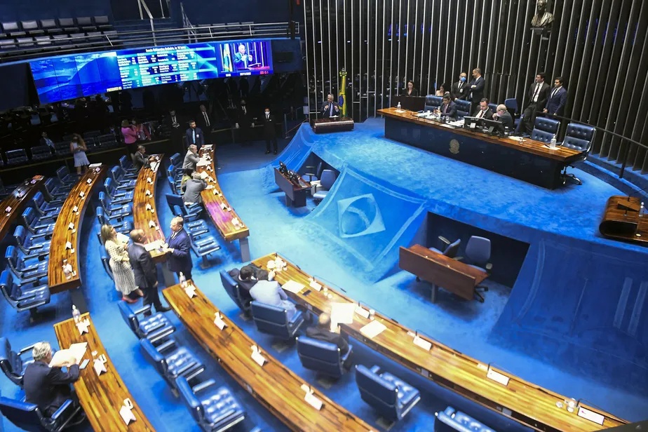 Senado aprova PEC da Transição