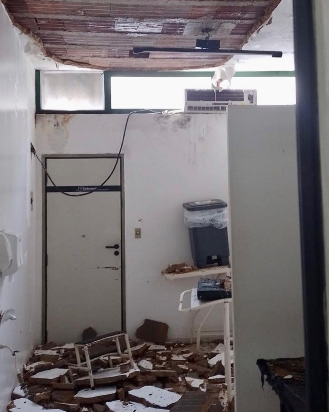 Teto do anexo da Maternidade Evangelina Rosa