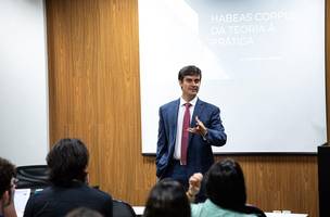 Víctor Quintiere, especialista em Direito Penal e professor de Direito do Centro Universitário de Brasília (CEUB) (Foto: Reprodução/Instagram)