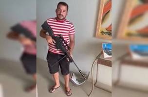 Vídeo em que homem aparece ameaçando Lula (Foto: Reprodução/redes sociais)