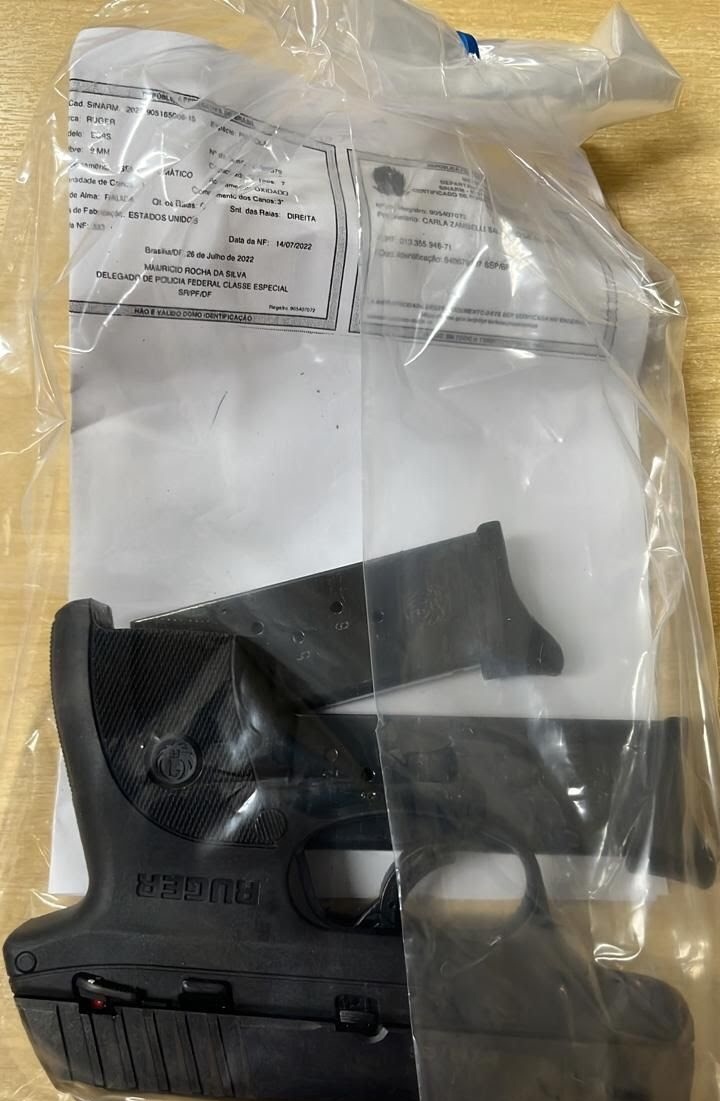 Arma encontrada pela Polícia Federal na casa de Zambelli
