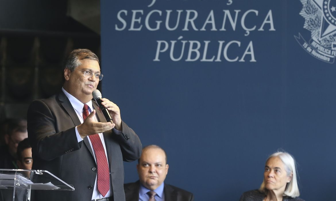Dino assume a Justiça e diz que solucionar definitivamente o caso Marielle