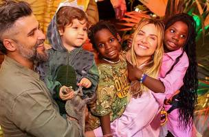 Giovanna Ewbank e Bruno Gagliasso com os filhos (Foto: Larissa Joice Fotografia)