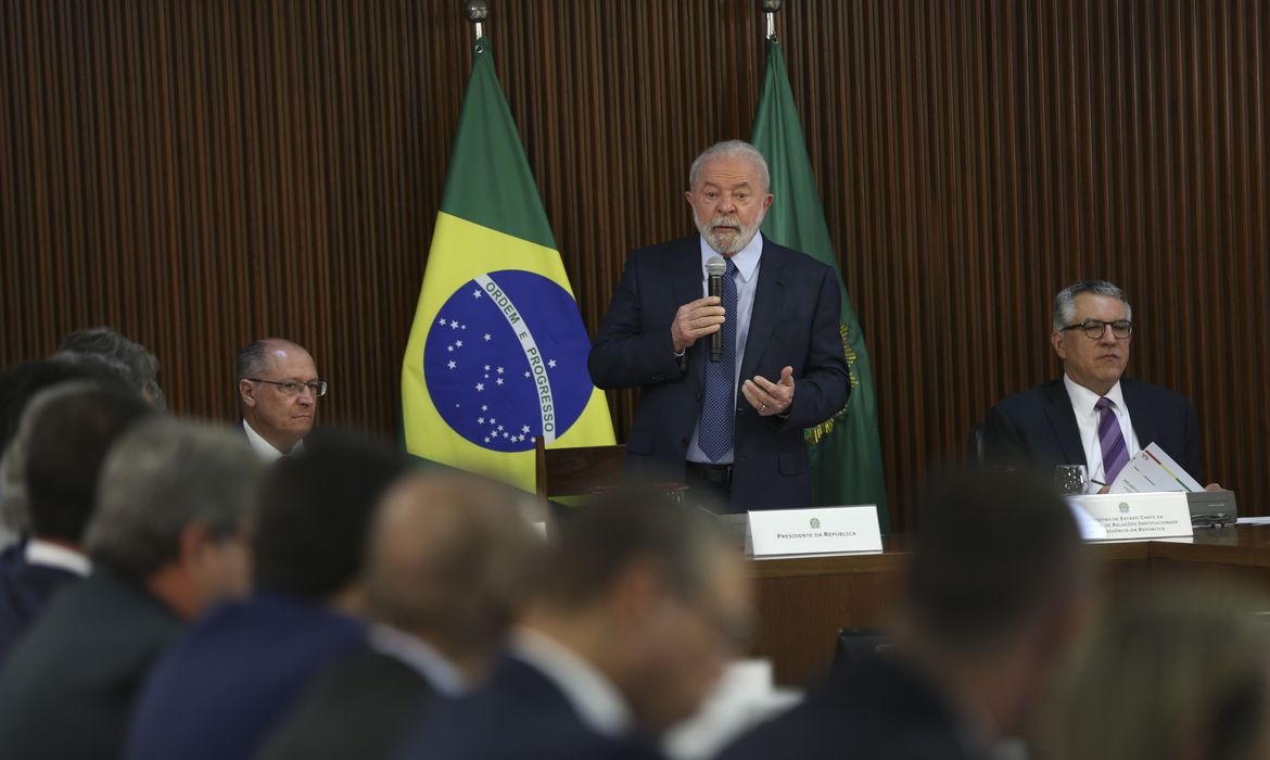 Lula em reunião com governadores