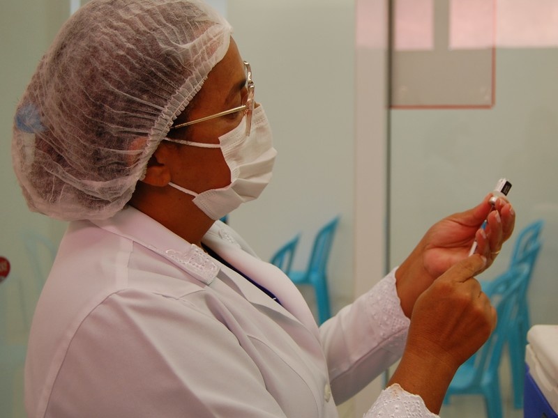 Meninos e meninas de 9 a 14 anos precisam se vacinar contra HPV, alerta FMS