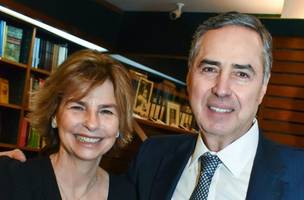 Tereza Cristina Van Brussel Barroso com o marido Luís Roberto Barroso (Foto: Reprodução STF)