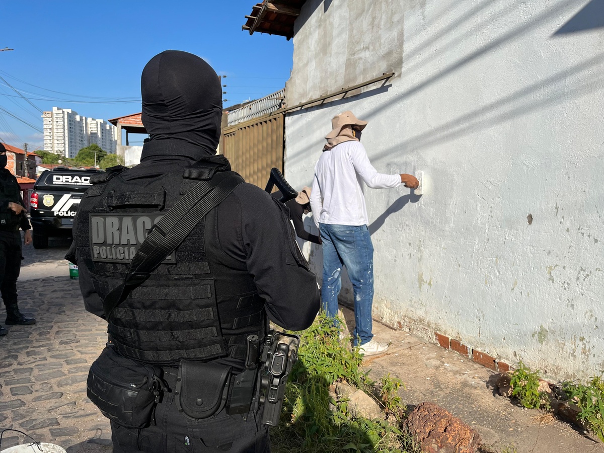 As pixações relacionadas à organizações criminosas foram apagadas em muros do Planalto Ininga