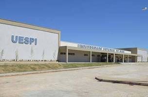 Campus da Uespi em Floriano: uma obra como essa paga as contas do aliado (Foto: Reprodução)