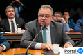 Emenda: Florentino Neto gasta R$ 1 milhão com shows e palco