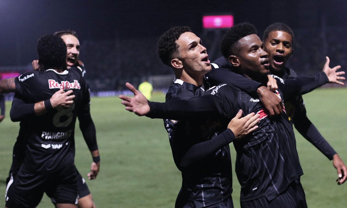 O Bragantino agora é vice no Brasileiro