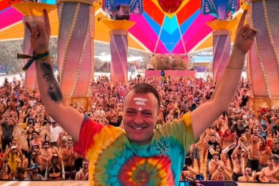 Pai de Alok, o DJ Swarup, está em Israel