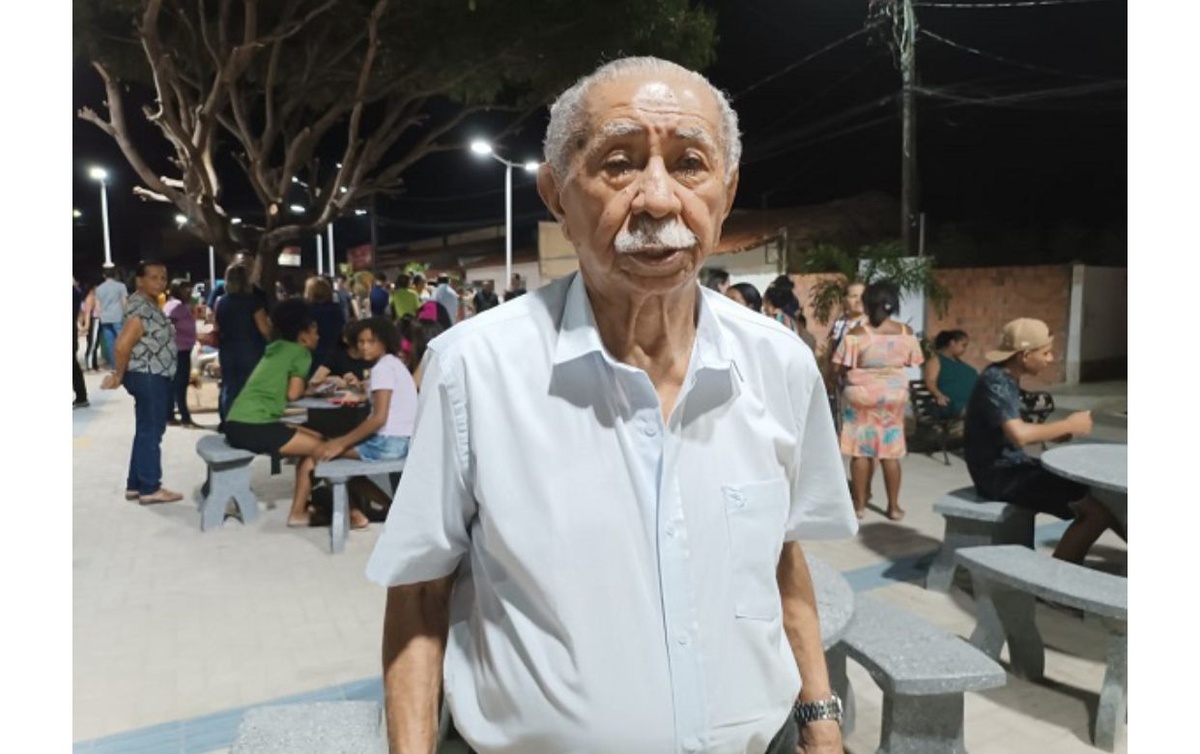 Prefeito nos anos 70, do partido que combatia a ditadura, Bruno deu o nome de Liberdade a praça construída. Liberdade é o que todos defendia no regime autoritário